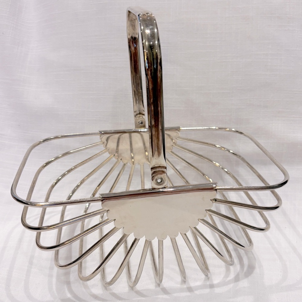Vintage Godinger Metal Bread Fruit Basket w/ Handle